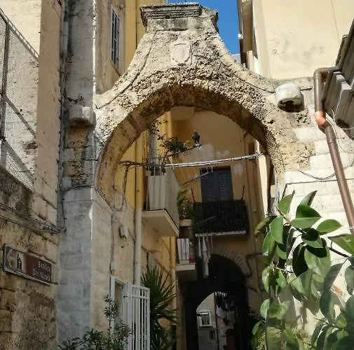Arco Di Levante Bari